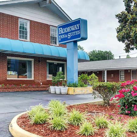 Rodeway Inn & Suites Williamsburg Exterior photo